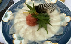 'Món ăn tử thần' sashimi từ cá nóc giá bạc triệu được giới thiệu ở TP.HCM