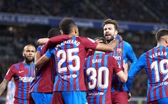 Mất 3 hậu vệ vì chấn thương, Barca vẫn chật vật đánh bại Sociedad