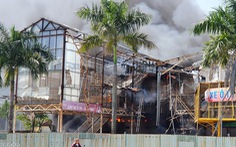 Cháy tại công trường xây công viên gần Cung thiếu nhi Hải Phòng