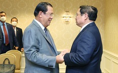 Thủ tướng Phạm Minh Chính gặp Thủ tướng Hun Sen bên lề Cấp cao ASEAN - Mỹ