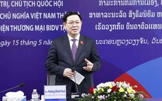 Chủ tịch Quốc hội thăm và làm việc với Ngân hàng Liên doanh Lào - Việt