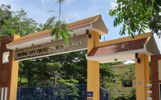 Cà Mau: Cảnh cáo phó hiệu trưởng Trường THPT chuyên Phan Ngọc Hiển