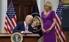 Ông Biden ký ban hành luật kiểm soát súng để 'cứu nhiều người'