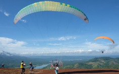 Mãn nhãn với màn bay cao hơn 1.800m trên hồ Tà Đùng