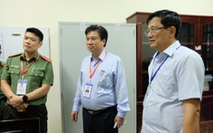 Thứ trưởng Nguyễn Hữu Độ kiểm tra công tác tổ chức kỳ thi tốt nghiệp THPT tại Hà Nội