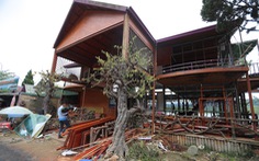 Các hàng quán lấn chiếm trong khu du lịch quốc gia hồ Tuyền Lâm được tháo dỡ
