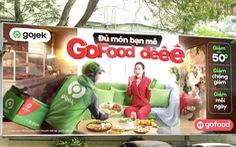 Độc đáo biển quảng cáo tĩnh ngoài trời phát ra tiếng rao của Gojek