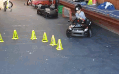 Cậu bé 5 tuổi gây sốt nhờ kỹ năng lái xe ‘Lamborghini’ và ‘Mercedes-Benz’ điêu luyện