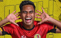Cầu thủ Malaysia lập tuyệt phẩm cứa lòng 30m khiến báo chí quốc tế trầm trồ