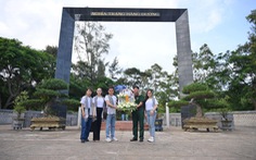 Ban tổ chức cuộc thi Miss Peace Vietnam thăm nghĩa trang Hàng Dương - Côn Đảo