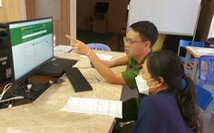 Công an TP.HCM lập 3 điểm hỗ trợ người dân cách thực hiện thủ tục hành chính trực tuyến