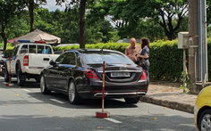 Phạt tài xế chạy ôtô ngược chiều, phun nước bọt ở Phú Mỹ Hưng 5 triệu đồng