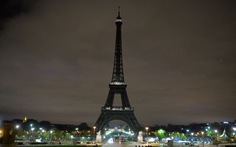 Giảm thời gian chiếu sáng Tháp Eiffel để tiết kiệm năng lượng