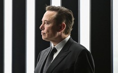 Tỉ phú Elon Musk muốn xin miễn trừ trừng phạt Iran để phát Internet