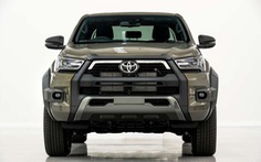 Toyota Hilux Rogue 2023 thêm nhiều trang bị đấu Ford Ranger Wildtrak