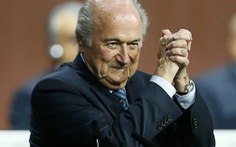 Không thể lật đổ “bố già” Sepp Blatter