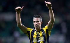 ​Điểm tin tối 6-10: HLV Blind lo lắng cho Van Persie