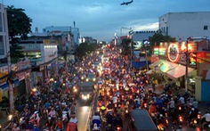 Kẹt xe Sài Gòn: 6 "dễ dãi" và 10 cách gỡ táo bạo