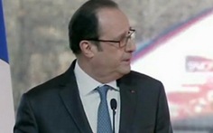Hai người trúng đạn bắn tỉa khi tổng thống Pháp đang phát biểu