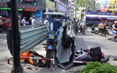 Xe ba gác chở tôn húc 2 người bị thương