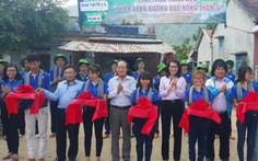 Lãnh đạo TP.HCM thăm, bàn giao công trình Mùa hè xanh ở Phú Yên