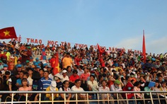 Sân Bình Phước quá tải trước trận đấu của các tuyển thủ U23 Việt Nam
