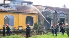 Video: Hiện trường vụ cháy tại di tích Quốc Tử Giám triều Nguyễn ở Huế