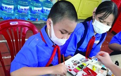 Bệnh hiếm ở trẻ em: Bác sĩ và ba mẹ không buông tay