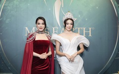 Miss Earth 2022 khoe nhan sắc lộng lẫy bên cạnh Trương Ngọc Ánh