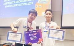 Học trò trường Nguyễn Bỉnh Khiêm vô địch cuộc thi lập trình robot tại Singapore