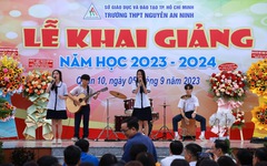 Màn chào sân ấn tượng tân binh Trường THPT Nguyễn An Ninh trong ngày khai giảng