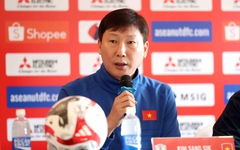 HLV Kim Sang Sik: 'Tỉ số thắng 2-0 vẫn nguy hiểm'