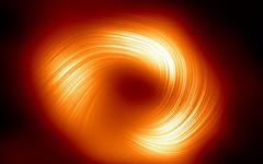 Phát hiện từ trường mạnh quanh hố đen siêu lớn giữa Dải Ngân hà
