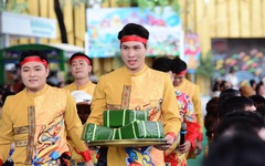 Suối Tiên, Thảo cầm viên hút khách trong ngày lễ giỗ Tổ Hùng Vương