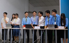 Trường đại học Ngân hàng TP.HCM đoạt giải nhất đầu tư chứng khoán sinh viên Việt Nam