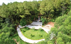Khu tưởng niệm thân mẫu Bác Hồ giữa rừng thông rì rào xứ Huế