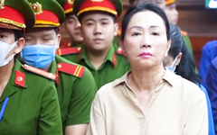 Bà Trương Mỹ Lan nhờ người đứng tên khoản vay hơn 400 tỉ đồng tại Sacombank