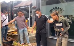 Bắt nhóm trộm hơn 100 bình ắc quy trong nghĩa trang ở Đắk Lắk