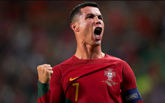 Tuyển Bồ Đào Nha: Khó xử với Ronaldo