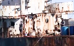 Video Trung Quốc tố thuyền viên Philippines chĩa súng vào tàu hải cảnh
