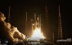 SpaceX phóng thành công 20 vệ tinh Internet lên quỹ đạo Trái đất