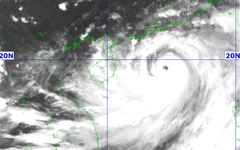 Cập nhật siêu bão Yagi: gió giật trên cấp 17, mưa lớn trên cả nước