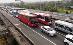 Cao tốc TP.HCM - Trung Lương ùn ứ do người dân về quê quá đông