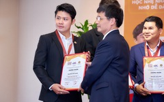 Nguyễn Văn Chung được vinh danh giải thưởng "Sống bằng sáng tạo"
