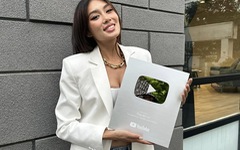 Á hậu Thảo Nhi Lê khoe nút bạc YouTube sau loạt video lọt vào top trending