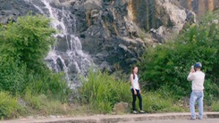 Kỳ lạ thác nước chỉ xuất hiện sau mưa ở Bãi Tiên, Nha Trang