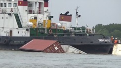 Bộ trưởng Nguyễn Văn Thể chỉ đạo khắc phục vụ chìm tàu chở 285 container