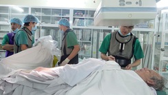 Đang quá cảnh, người đàn ông Úc phải nhập viện vì nhồi máu cơ tim