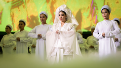 Giải trí 24h: Hoàng Thuỳ Linh đưa tín ngưỡng thờ Mẫu vào MV mới