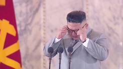 Video: Ông Kim Jong Un xúc động trong lúc đọc diễn văn kỷ niệm thành lập Đảng